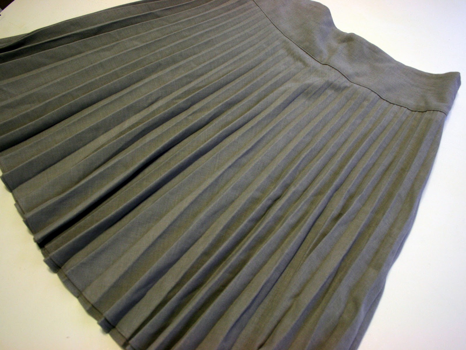 Accordion pleat skirt makeover! / Create / Enjoy
