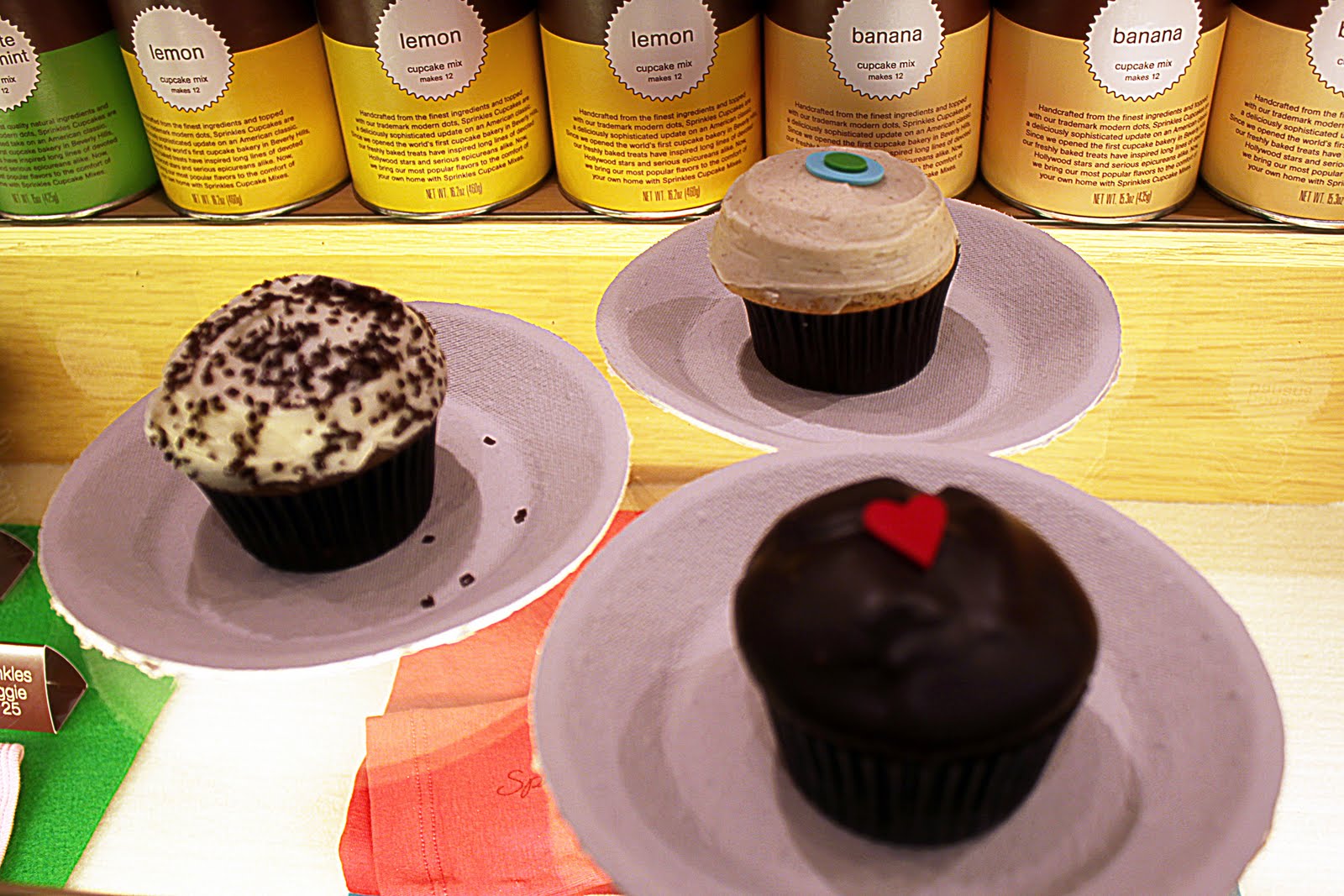 Ingredients of a 20something Chicago cupcake crawl