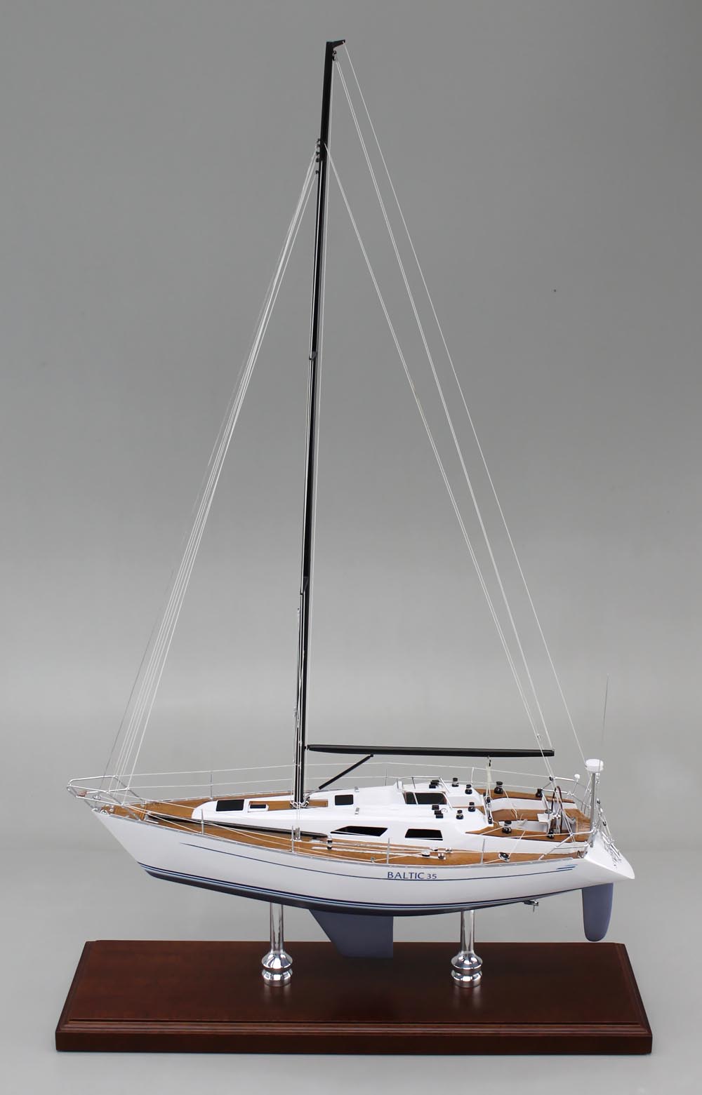 SD Model Makers An 18 inch Scale Model Sailboat A Baltic 35