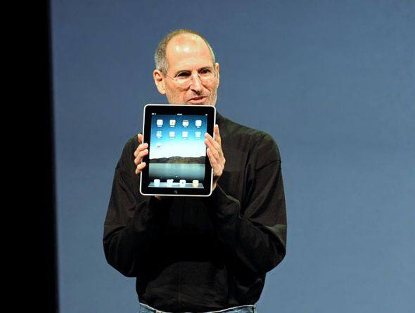 IMAGEM: Steve Jobs em apresentação de Ipad IMAGEM: Steve Jobs em apresentação de Ipad