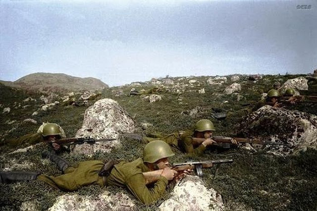 Color Photos of Soviet Soldiers During WWII ~ vintage everyday