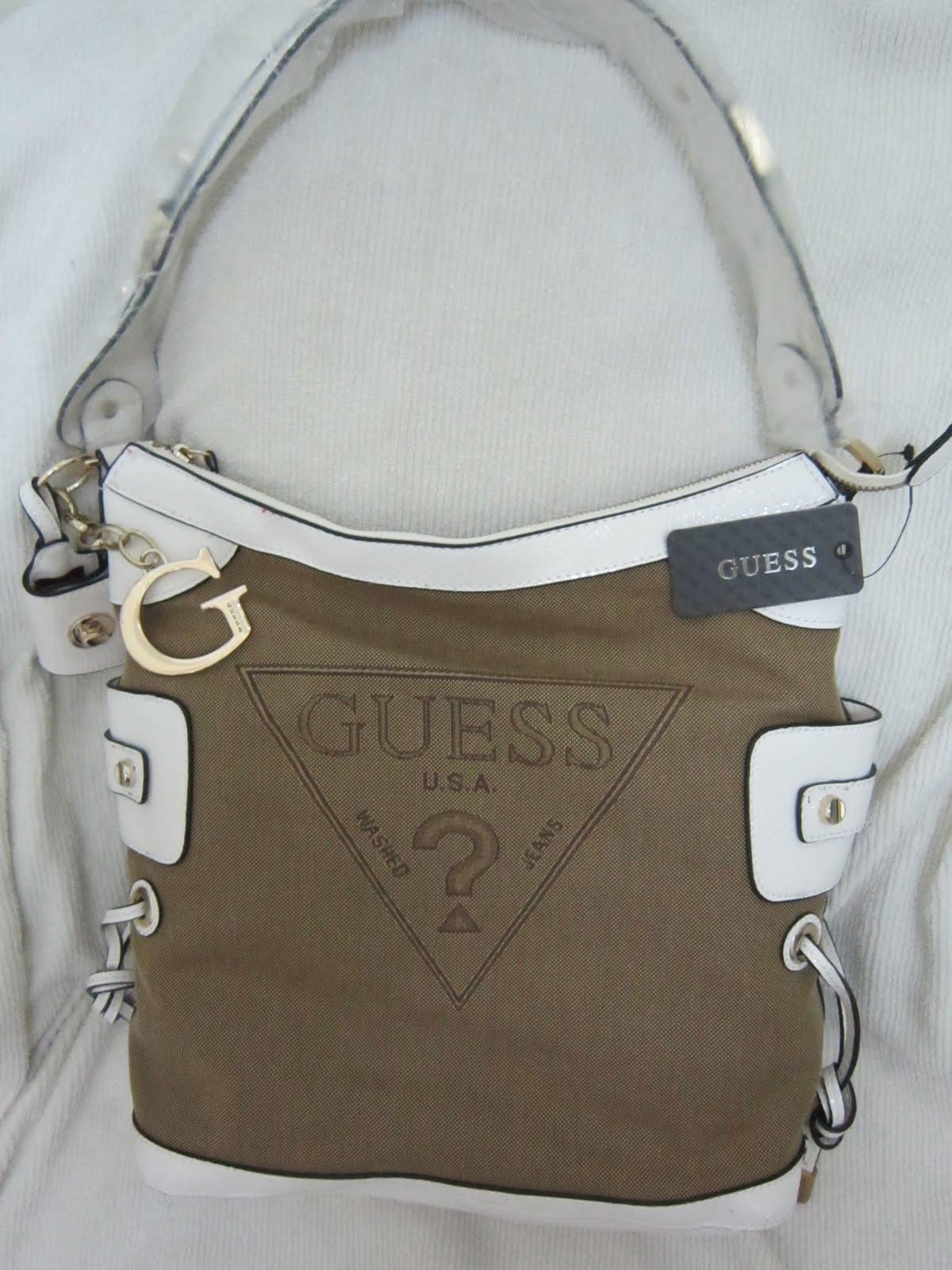 Nurih's Outlet 100 Authentic Guess Handbag + Dust Bag