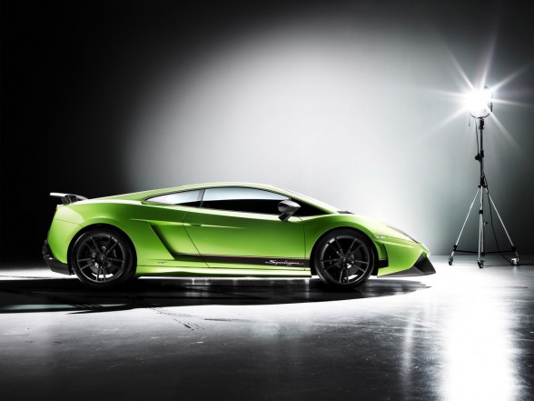 Lamborghini Green HD Wallpaper