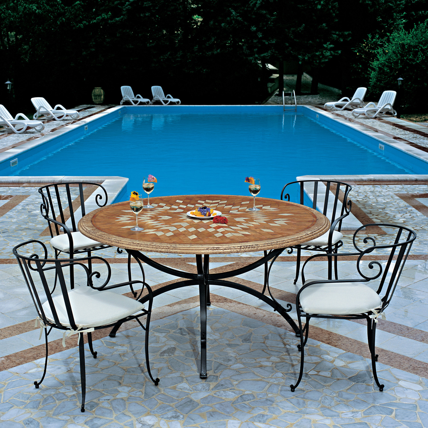 ArredaClick - Il blog sull\'arredamento italiano online: Tavoli con ... ArredaClick - Il blog sull\'arredamento italiano online: Tavoli con ...