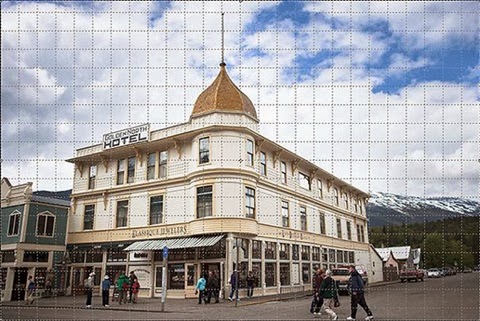 Photoshop CS6 New Features – The Perspective Crop Tool Photoshop CS6 New Features – The Perspective Crop Tool