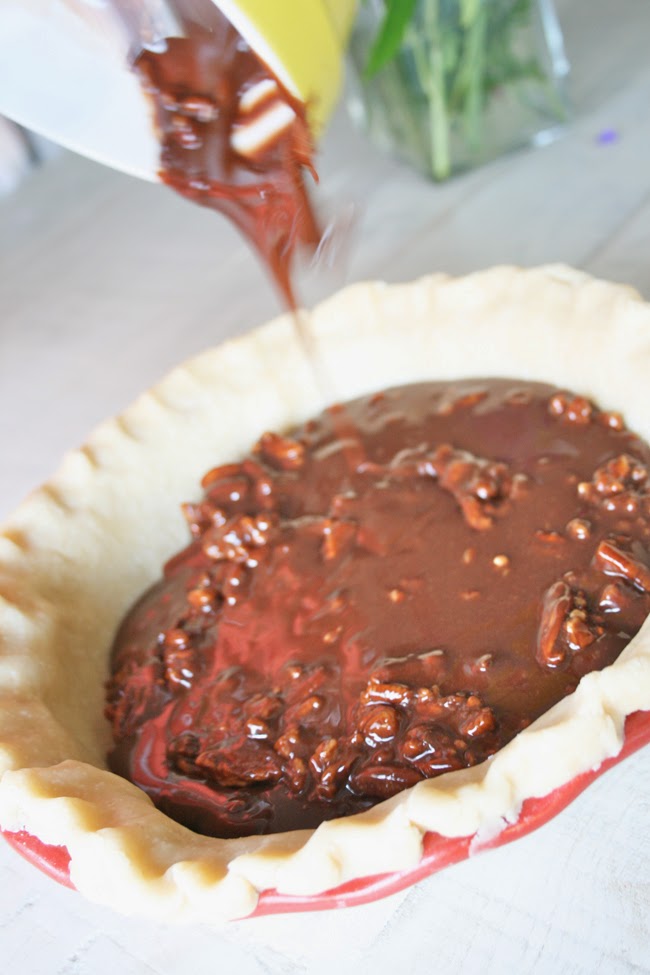 The Color Issue Fudge Pecan Pie à la Mode