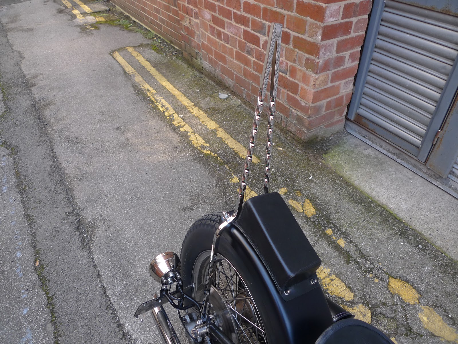 76 Shovelhead Sissy Bar Close up