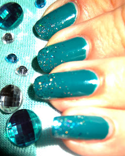 Nail Ideas: Emerald fantasy nails