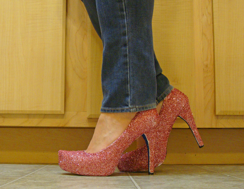 DIY Glitter Shoes Fashion Source