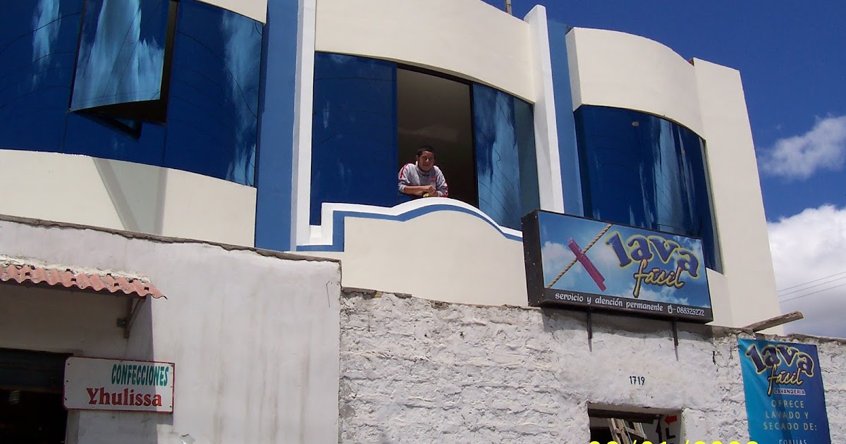 GOOD GLASS: CASA FACHADA AZUL