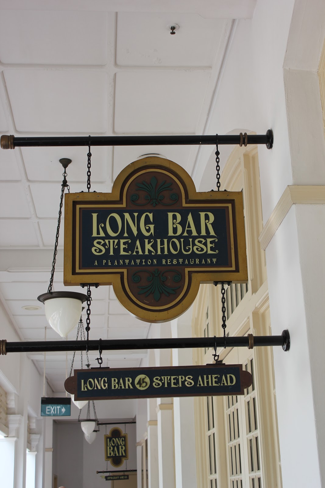 THE COCKTAIL TRAVELER Singapore Sling Long Bar, Raffles Hotel Singapore