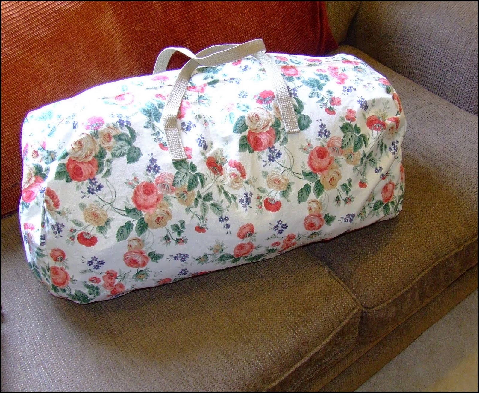 Scatter Sunshine Sewing Making Luggage (Duffel Bag)