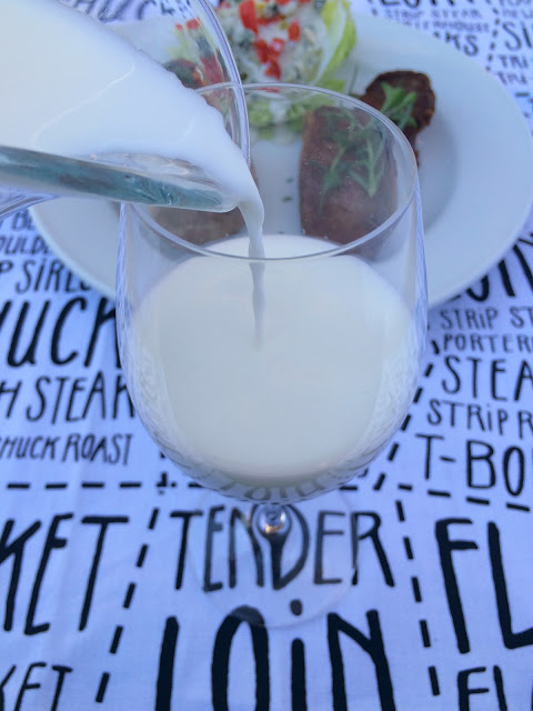 Ultimate Steak Dinner pairs perfectly with ice cold milk! www.jacolynmurphy.com