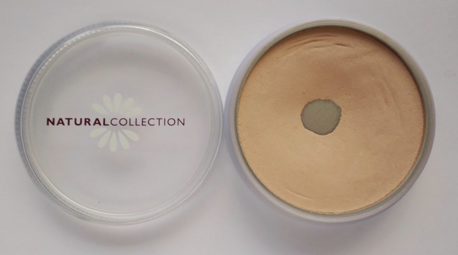 Natural Collection Pressed Powder in Cool Review Natural Collection Pressed Powder in Cool Review