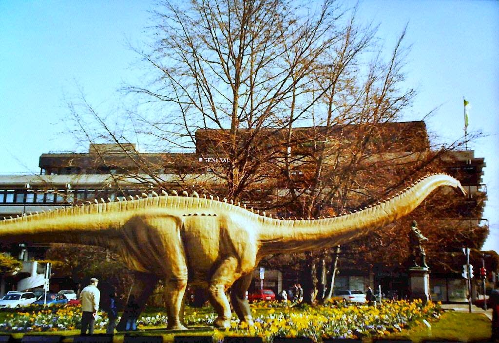 Bildertanz 2004 Und 2011 Als Die Dinos Nach Reutlingen Kamen