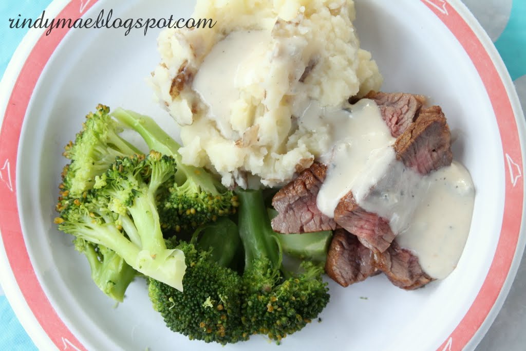 Rindy Mae Grilled TriTip With Blue Cheese Sauce