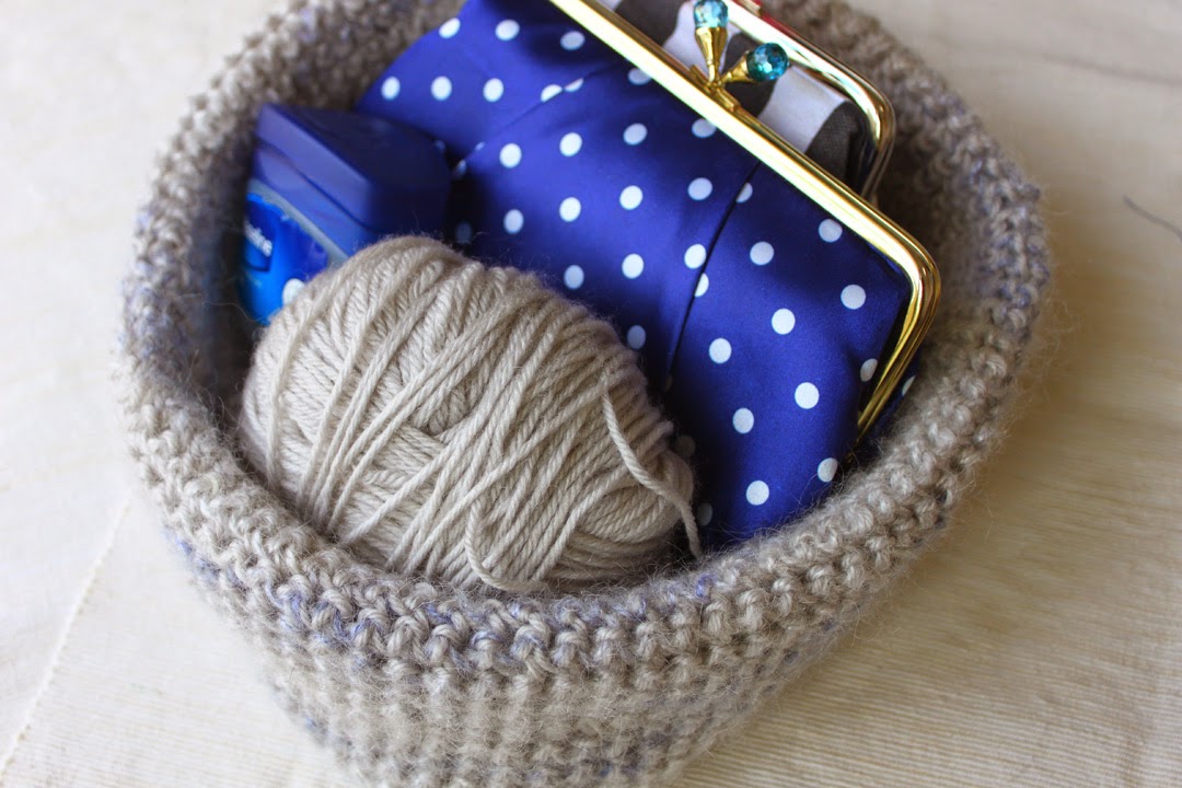 ニコ編みのブログ Smiley Crochet かぎ編みで小物入れ作りました
