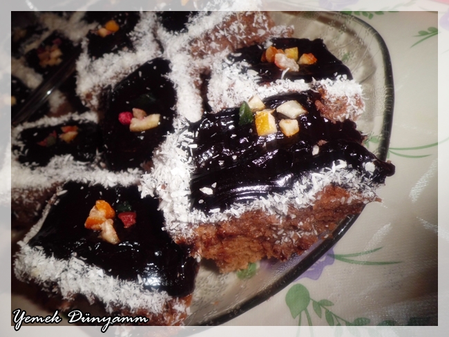 !!!yemekdunyam!!! Kuru meyveli kolay ıslak kek