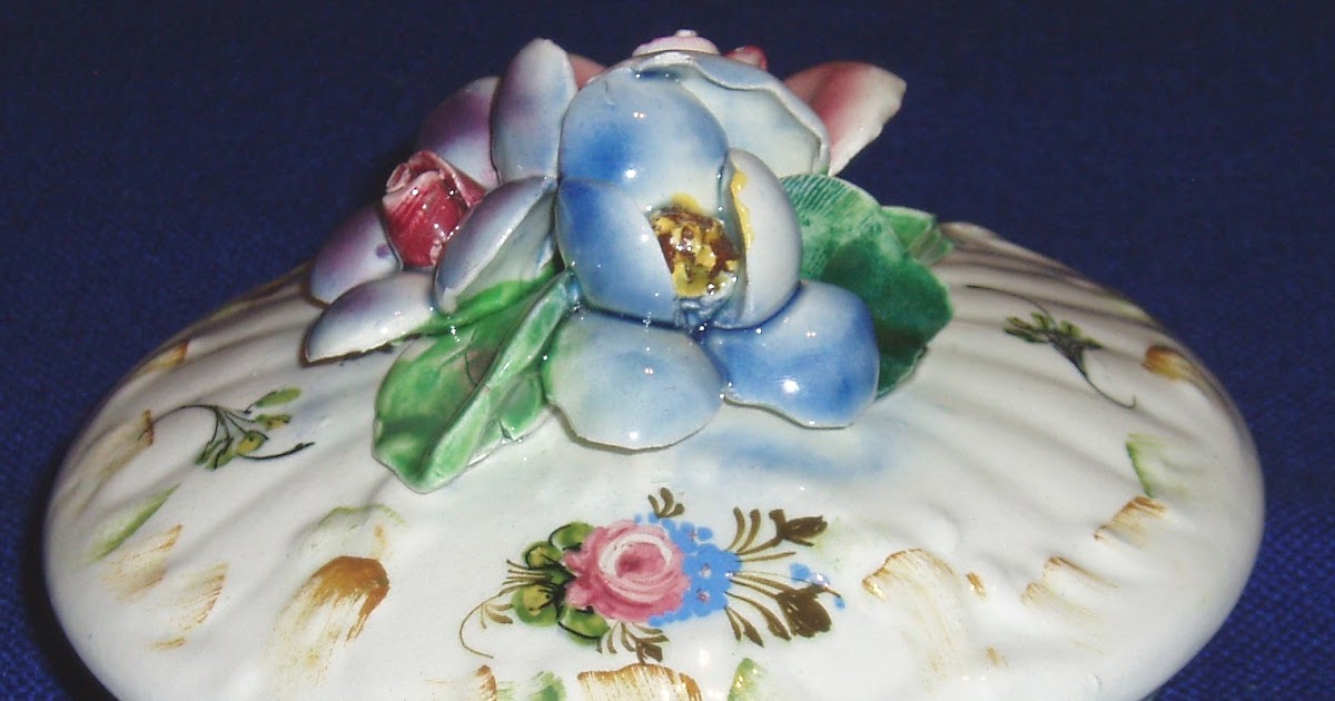 POTTERYANDGLASSART Capodimonte Italy Majolica Jewelry Box Panteo