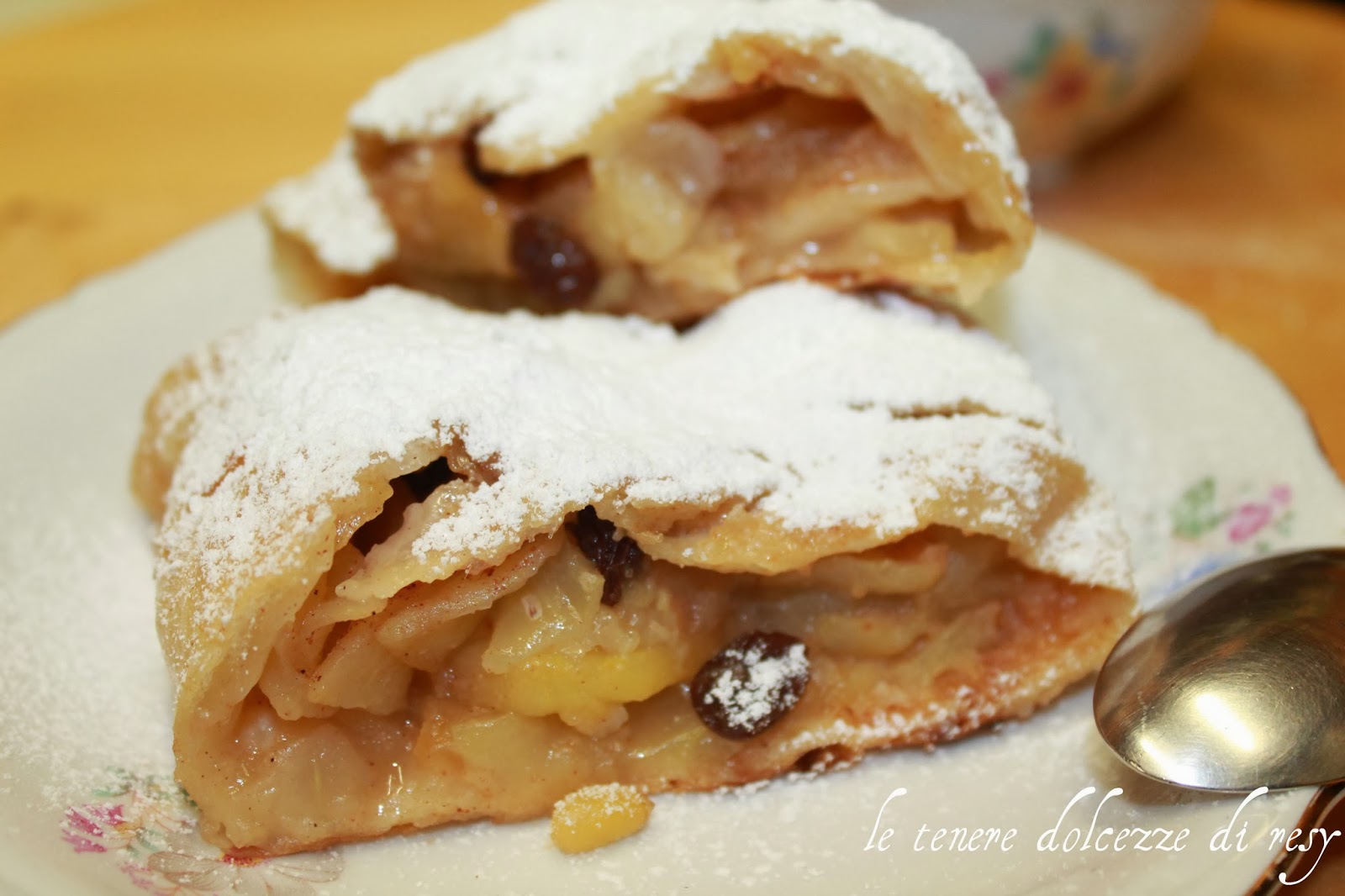 Le Tenere Dolcezze Di Resy Wiener Apfelstrudel L Originale Strudel Di Mele Viennese Di Zia Lina