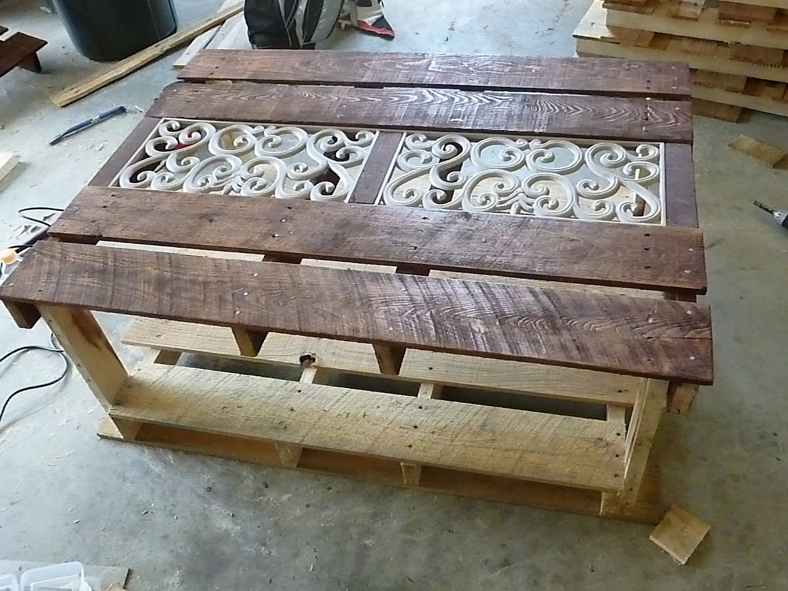Our Pinteresting Family Pallet Coffee Table