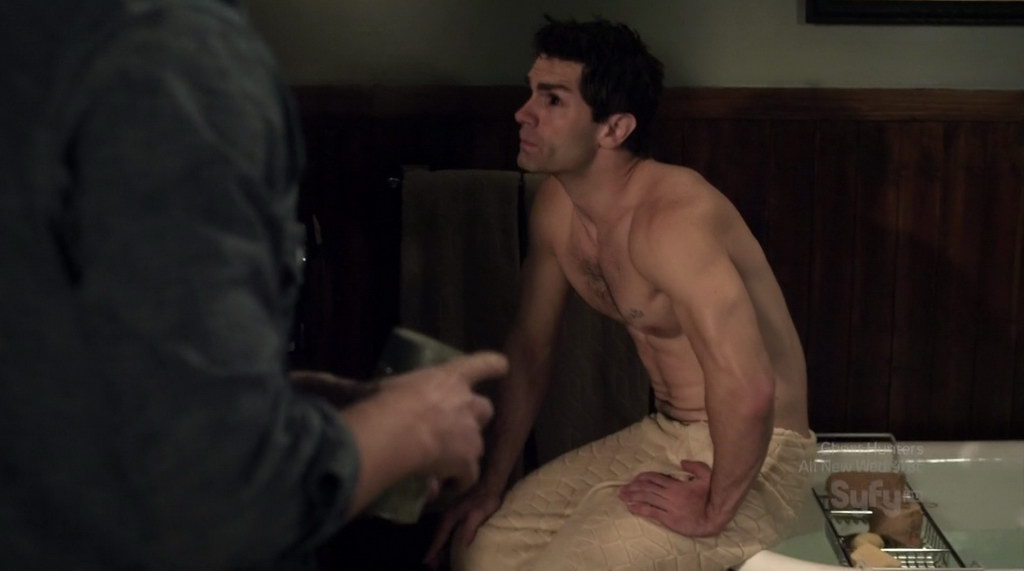 Sam Witwer Shirtless on Being Human s1e07.