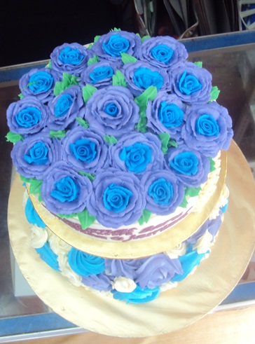 Kek Kahwin Blue and Purple
