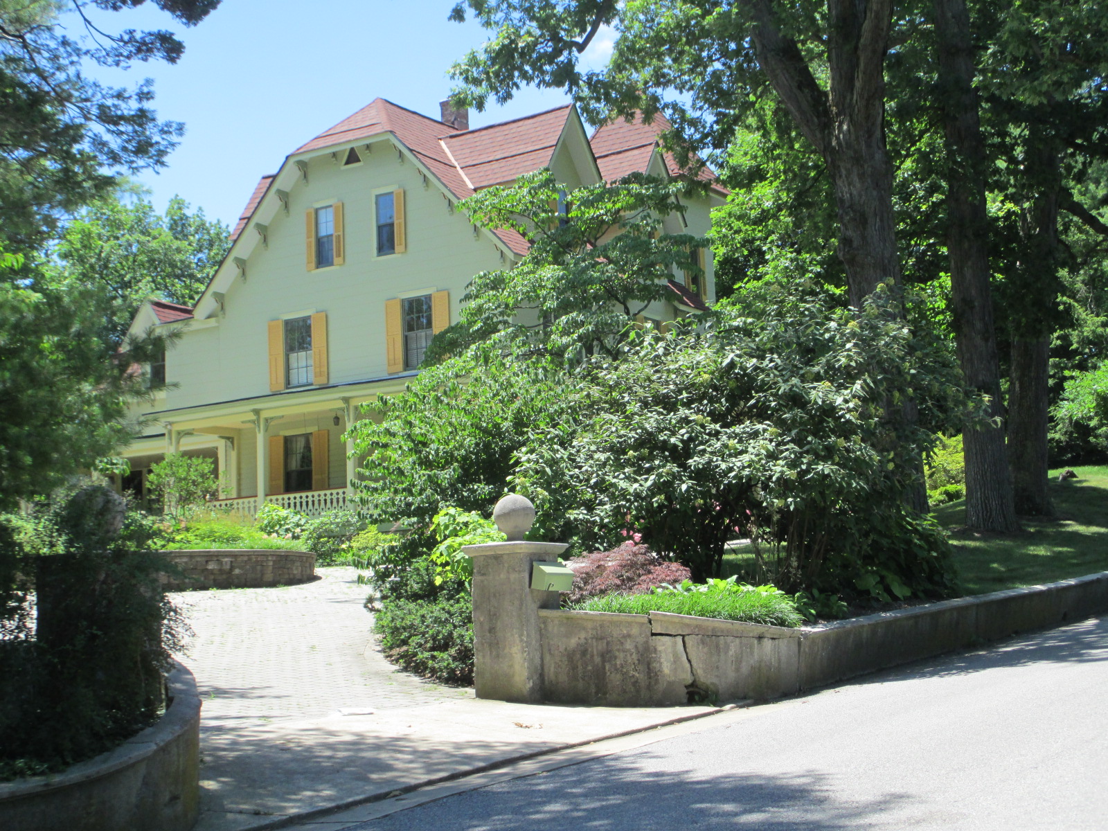 Baltimore You are Marvelous Mount Washington a shady, hilly village