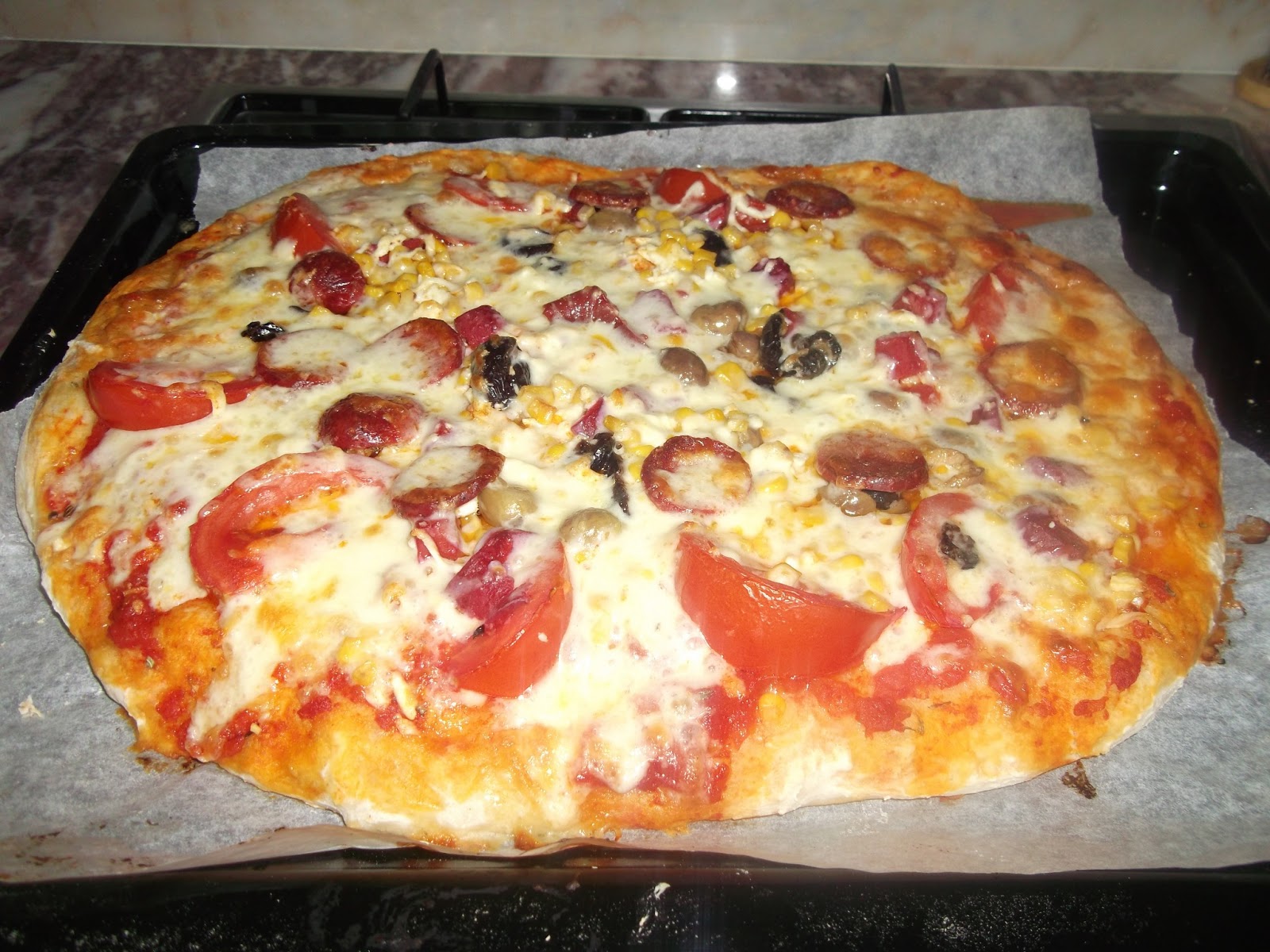 İYİLİK VE SAĞLIK ekmek hamuru ile pizza