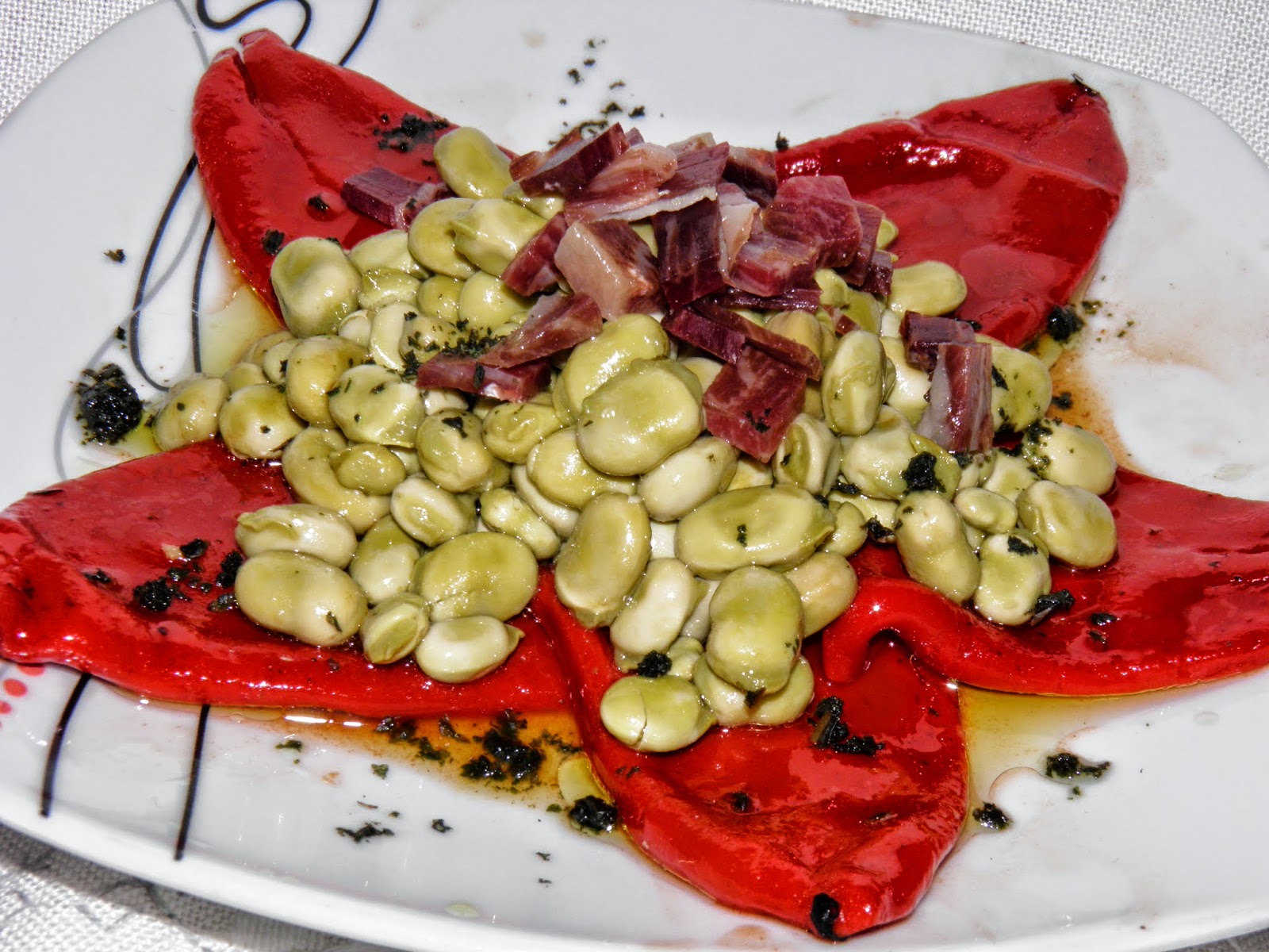 Ensalada De Piquillos Y Habitas