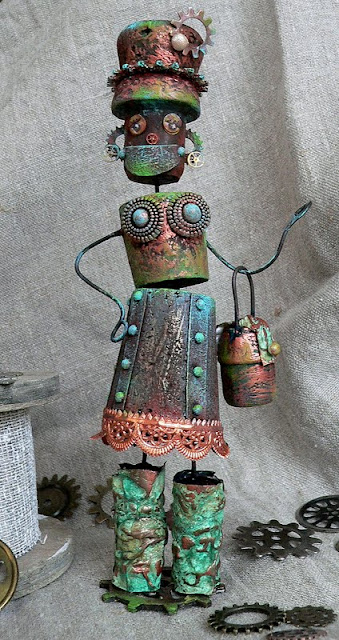 Von Pappe II: Mrs. Copperbottom, dressed for shopping