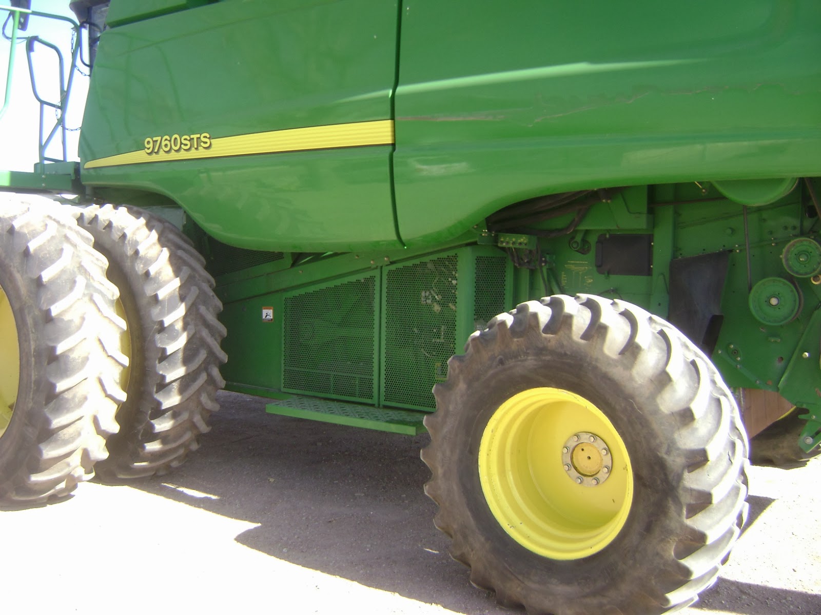 MAQUINARIA AGRICOLA INDUSTRIAL Trilladora John Deere 9760 sts Rotor
