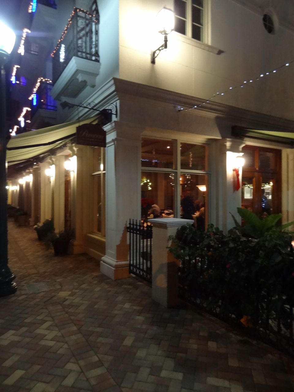 Scrumpdillyicious Pomona Bistro & Wine Bar in Sarasota