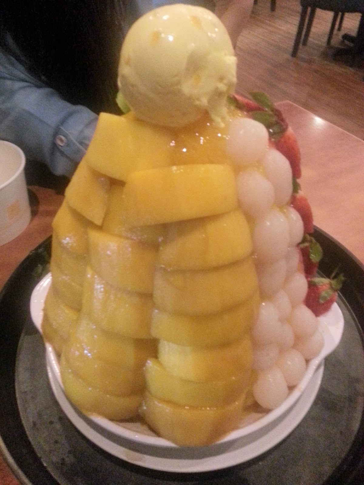 Polaroid & Me JB Dessert Taman Pelangi La Gourmet Dessert Shave Ice