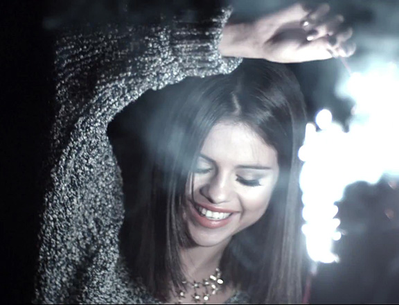 Selena gomez cortes de pelo YouTube