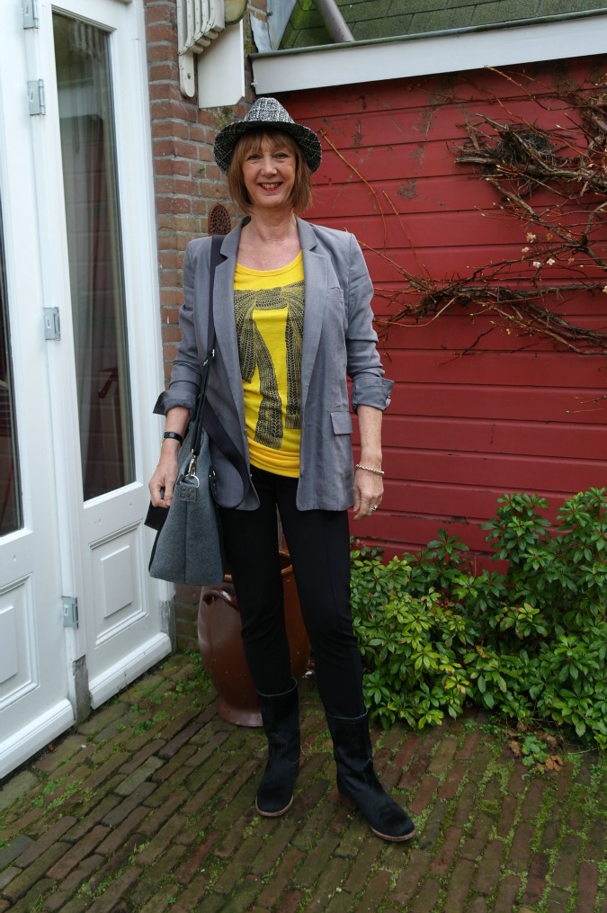 Last article on my grey boyfriend jacket No Fear of Fashion