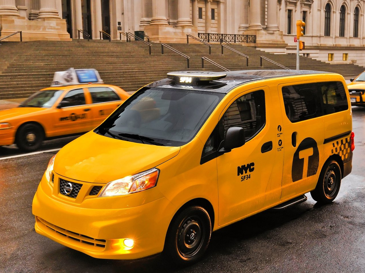 2014 Nissan NV200 Taxi Owner Manual PDF