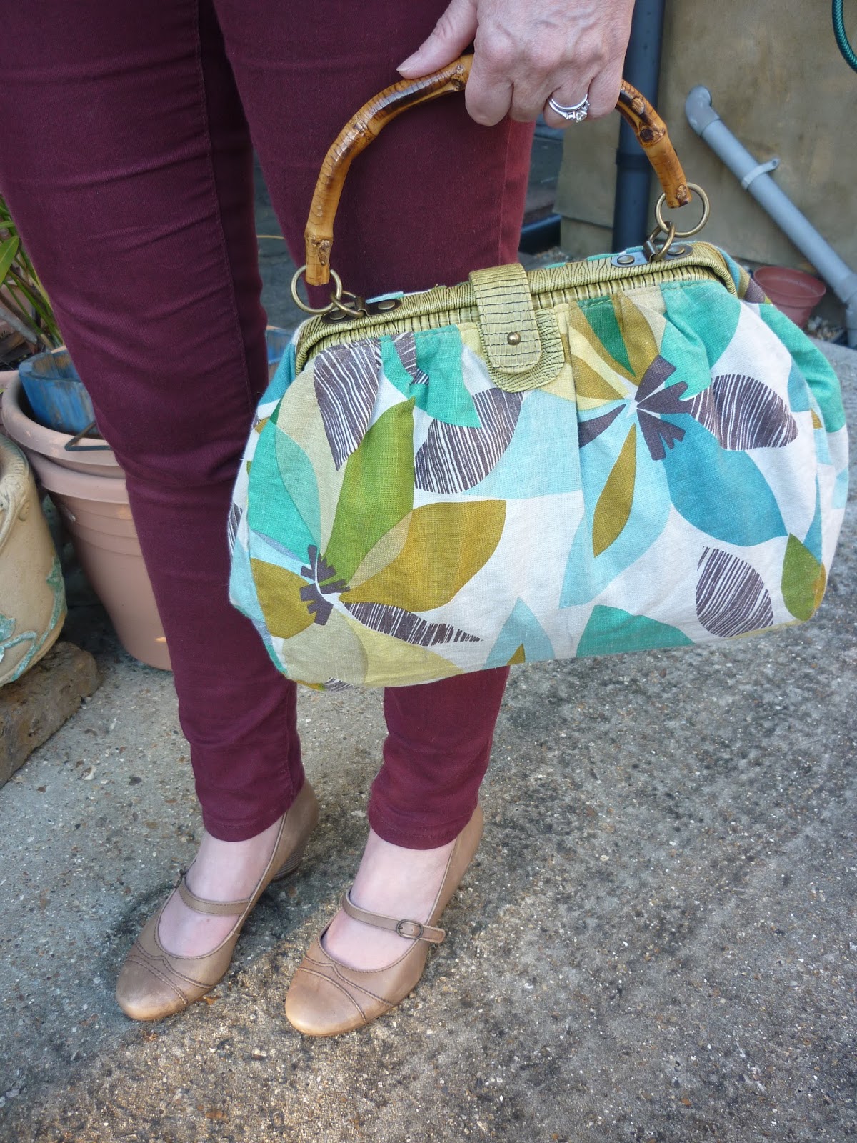 Marsala coloured skinny Jeans & Patterned Kit Bag | Petite Silver Vixen