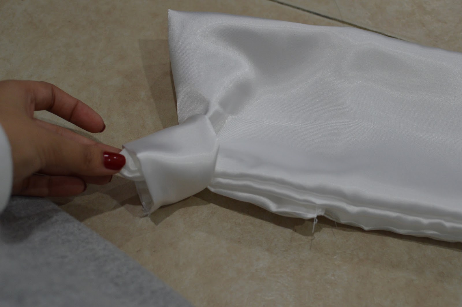 DIY Bow Pillow Brush Etiquette