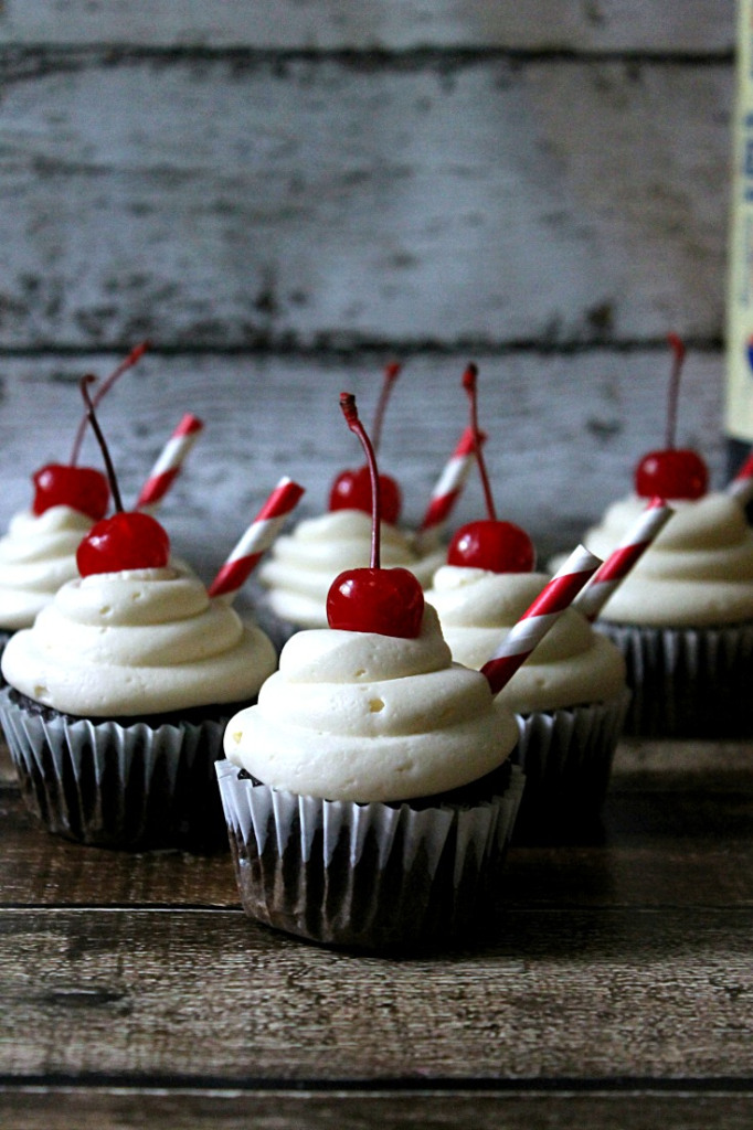 Dr Pepper Vanilla Float Cupcakes 2 | 10 Pretty Pastries | 35 |