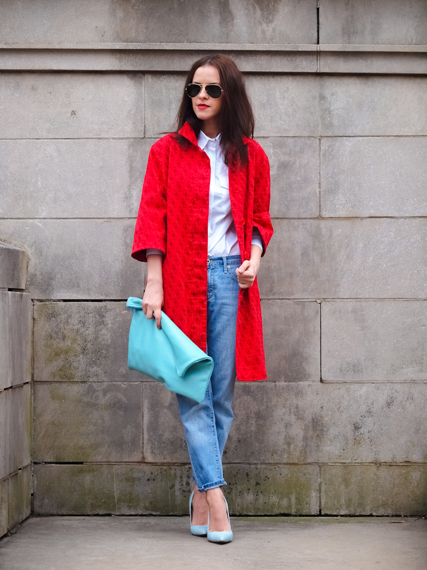 Bittersweet Colours Blue jeans & Red lips