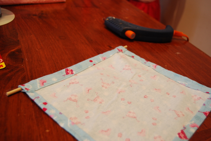 American Girl Spotlight How to make curtains for you dollhouse