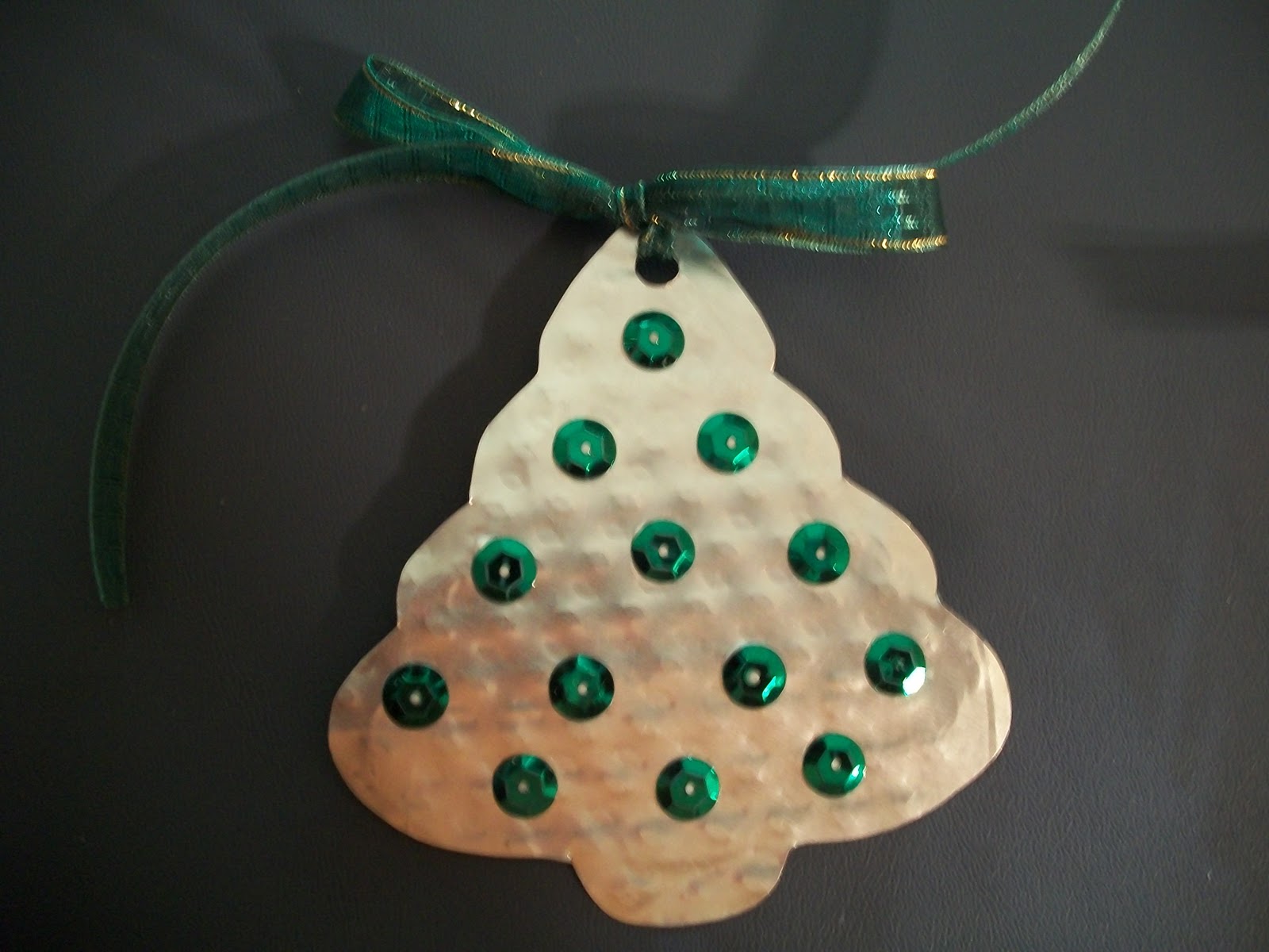 Cats, Kids and Crafts Pie Tin Ornaments