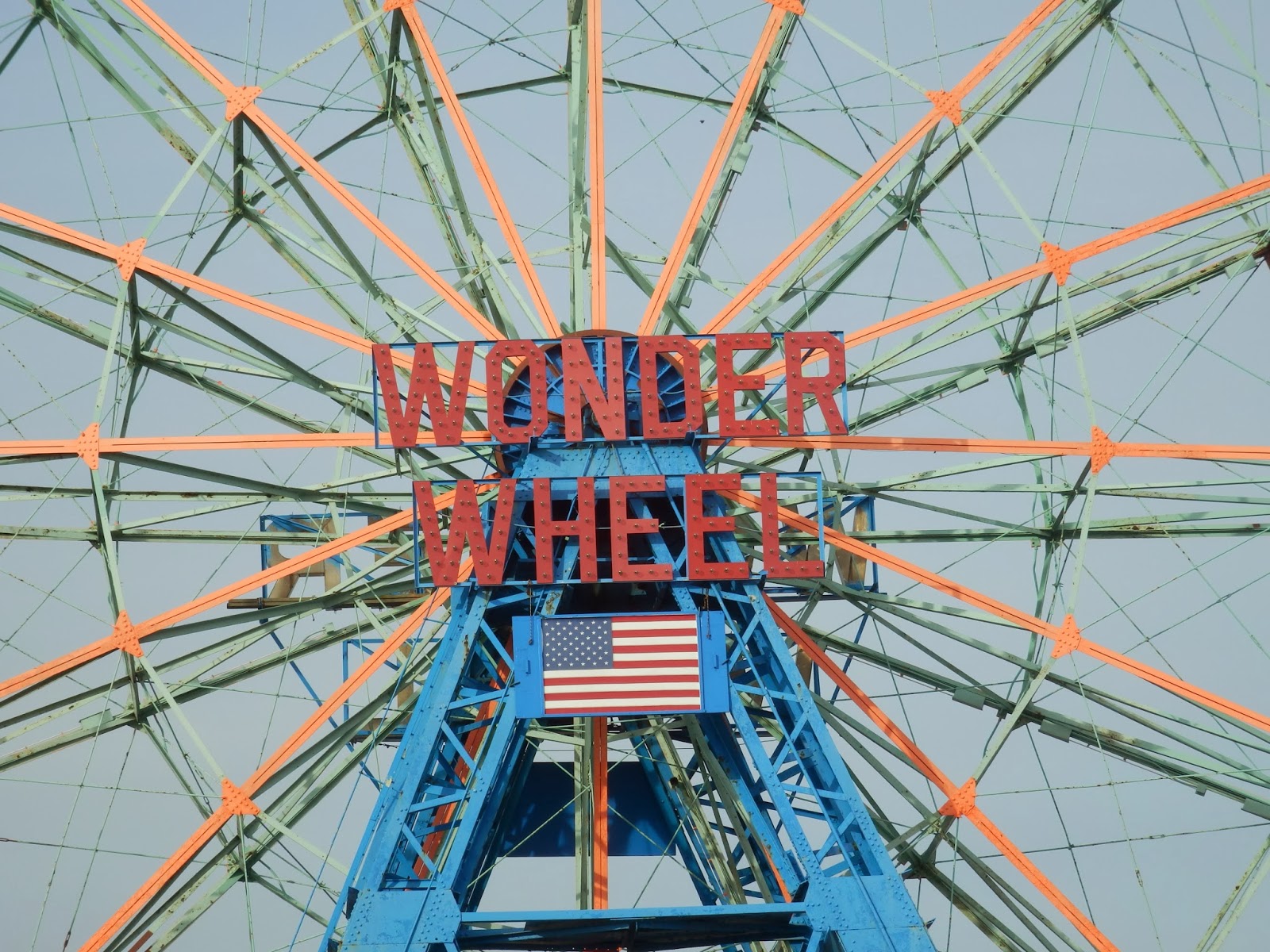 BLACK HOLE REVIEWS Filming location THE WARRIORS (1978) return to