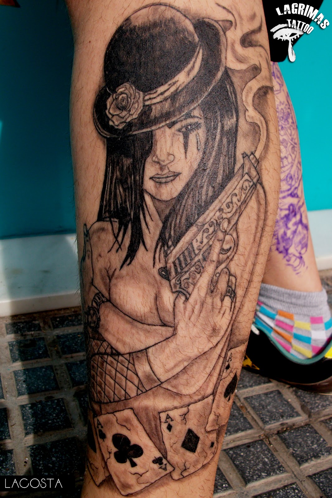 http://2.bp.blogspot.com/-9l08Ygb87HY/TeBz3TuwSCI/AAAAAAAAAQE/khsoL5QMVI0/s1600/LAGRIMAS%20TATTOO%20MEXICANA%20ARMADA%20POR%20LACOSTA.jpg