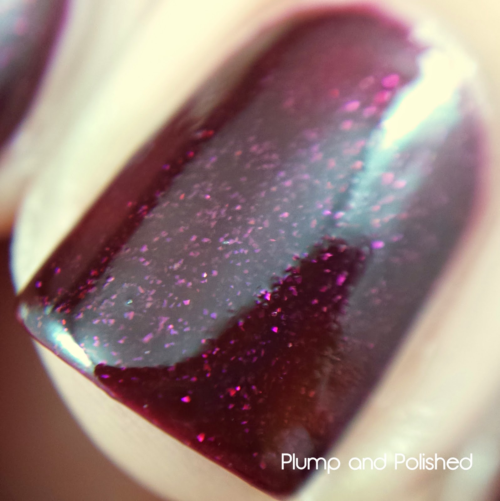 Ellagee - Sparkling Gemstones: Glimmering Garnet 
