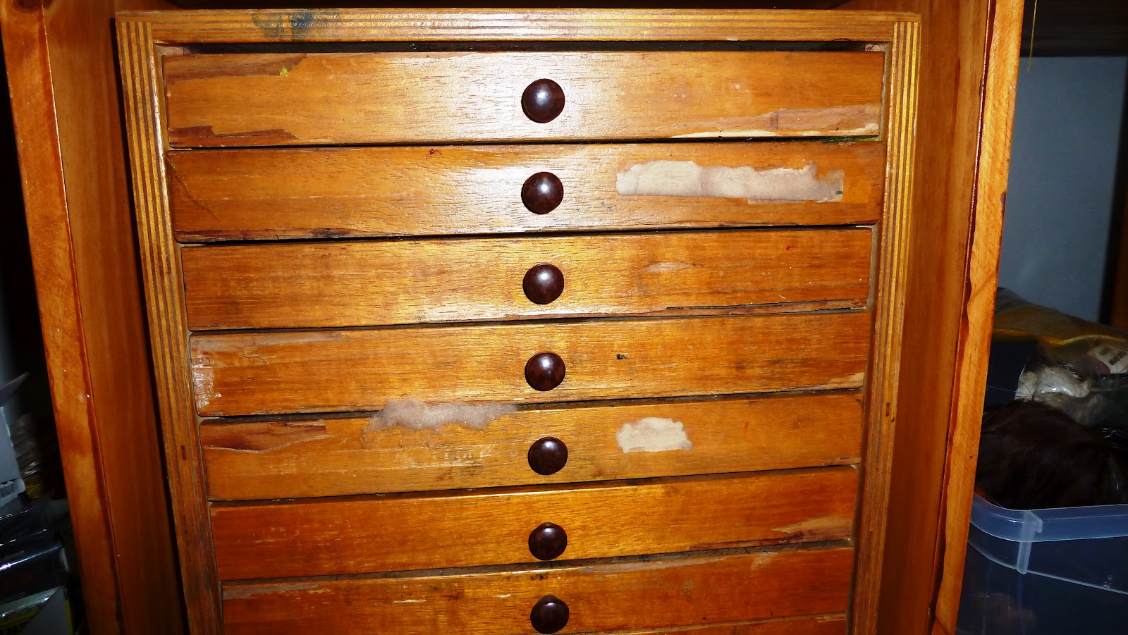 A FLY TYING JOURNAL Dubbing and hook storage