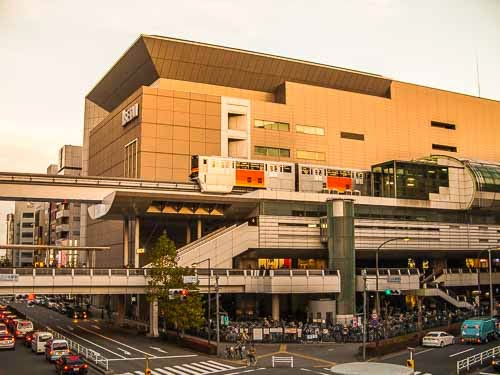 Tama Toshi Monorail, Tachikawa Station. Tama Toshi Monorail Line from Tachikawa Station.