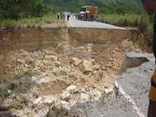 O BURACO QUE ABRIU NA RODOVIA ARRAIAS- CAMPOS BELOS