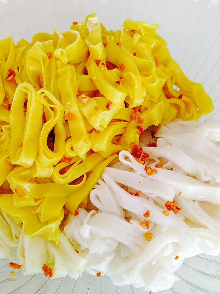 The Spices Of Life . . . Bánh Phở Mì Tươi (Homemade Rice Noodle)